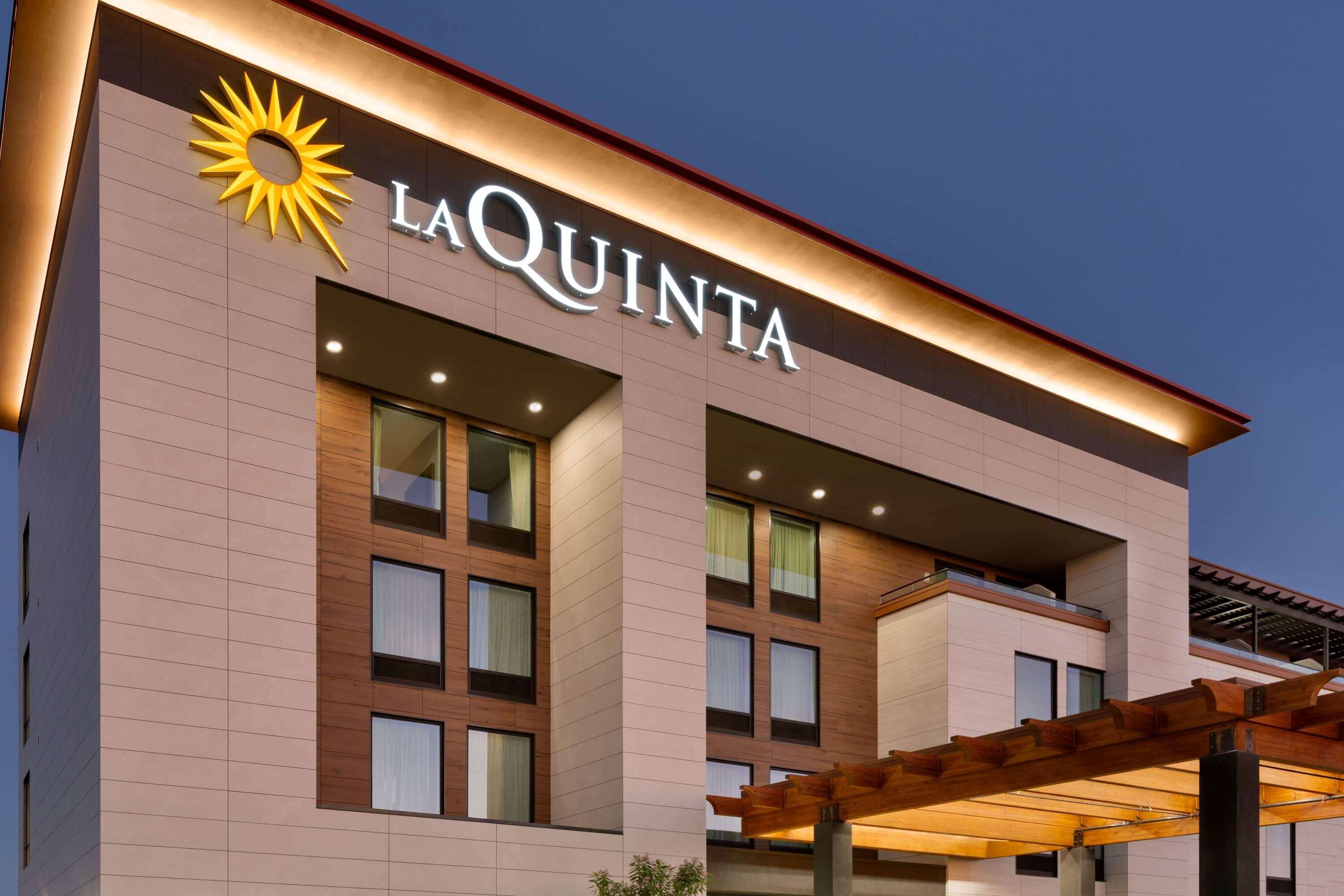 La Quinta Inn & Suites By Wyndham Santa Rosa Sonoma Екстер'єр фото